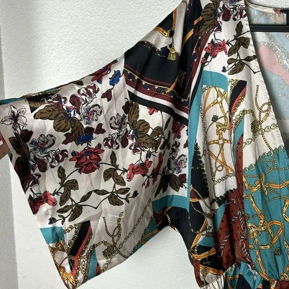 Lulu’s Romper - Picture 4 of 9